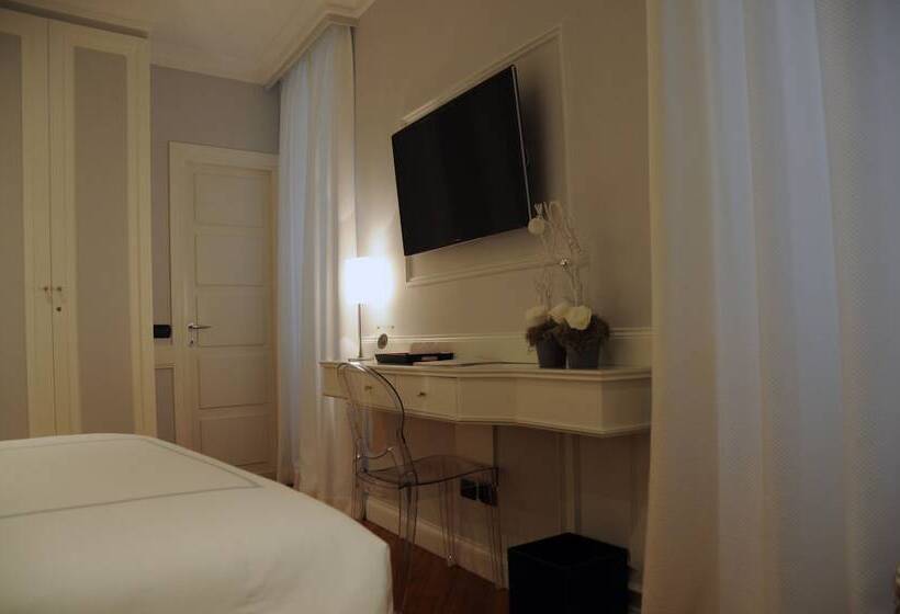 سوییت جونیور, Suite Fontana Di Trevi