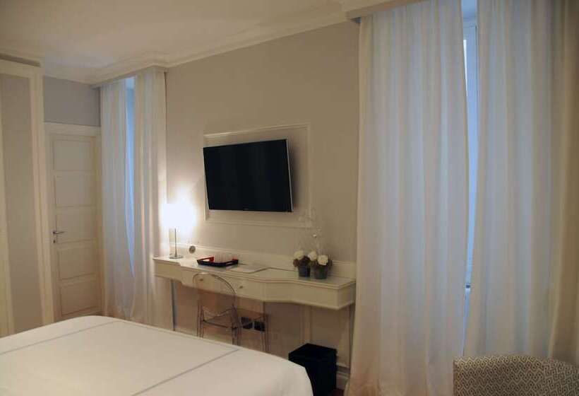 سوییت جونیور, Suite Fontana Di Trevi