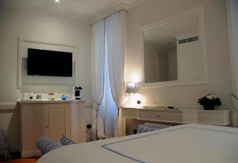 سوییت, Suite Fontana Di Trevi