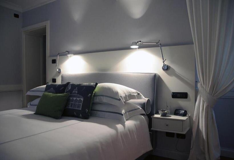 سوییت جونیور, Suite Fontana Di Trevi