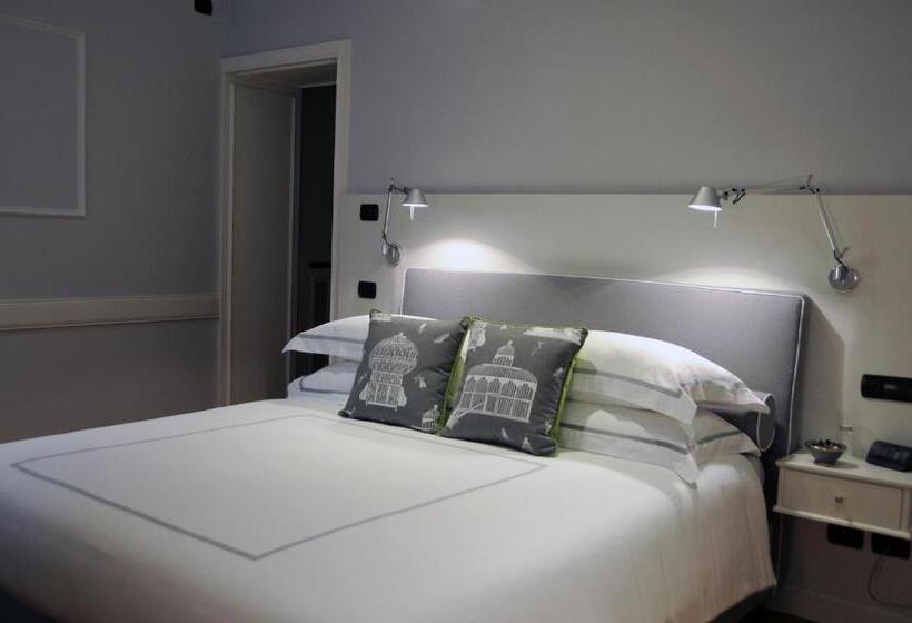 سوییت جونیور, Suite Fontana Di Trevi