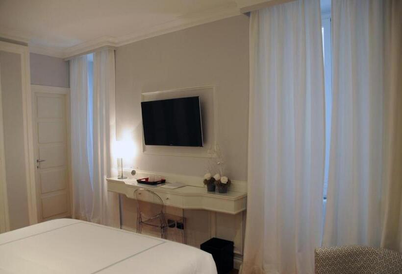 سوییت جونیور, Suite Fontana Di Trevi