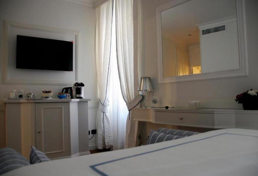 سوییت, Suite Fontana Di Trevi