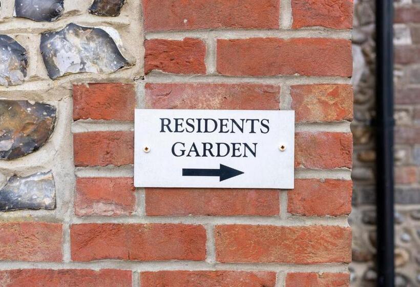 חדר קומפורט, The Royal Oak Inn