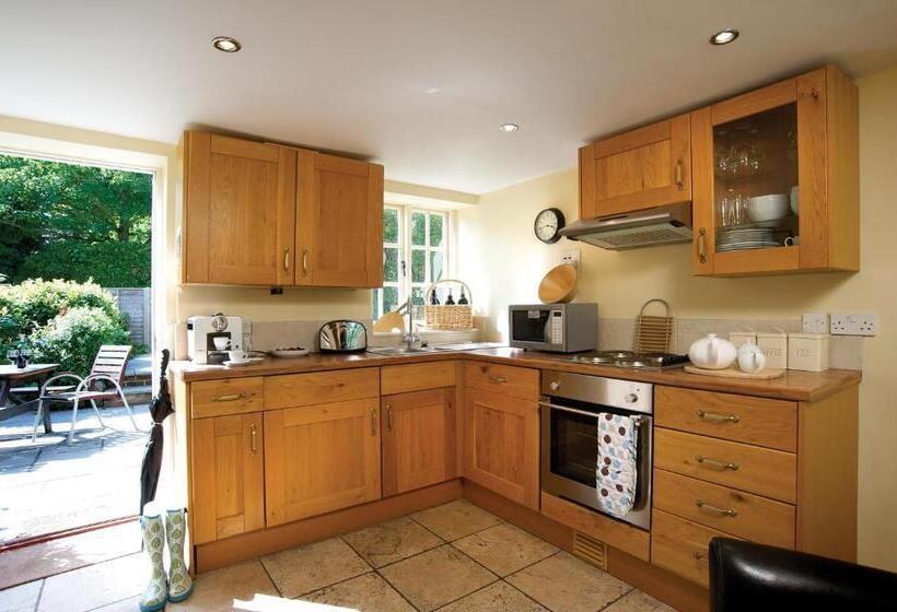 בית, 2 חדרי שינה, The Royal Oak Inn