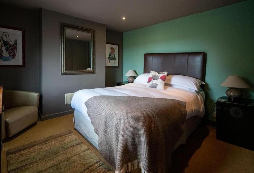 וילה בת 2 חדרי שינה, The Royal Oak Inn