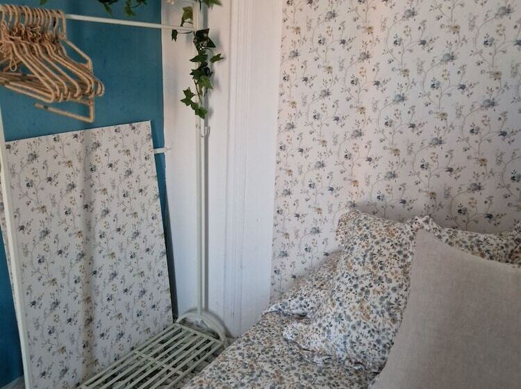 اتاق استاندارد با بالکن, Theplacetobe B&b