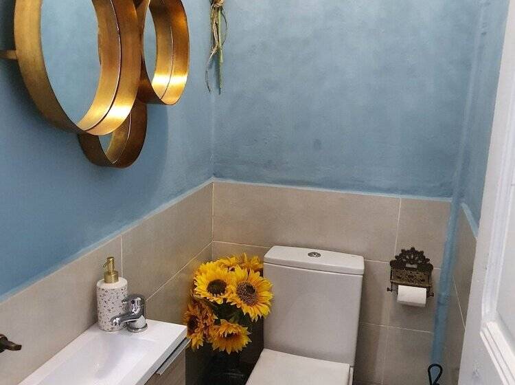 تختخواب در اتاق مشترک, Theplacetobe B&b