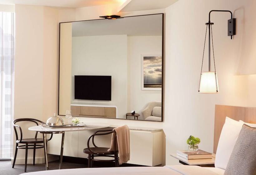 스탠다드 스튜디오 더블 침대, Conrad Washington, Dc