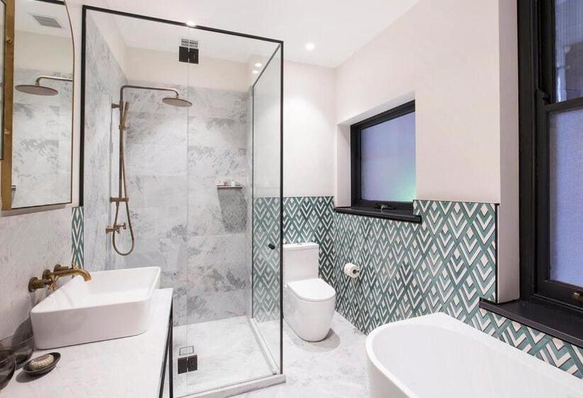 اتاق سوپریور با تخت بزرگ, Crystalbrook Albion