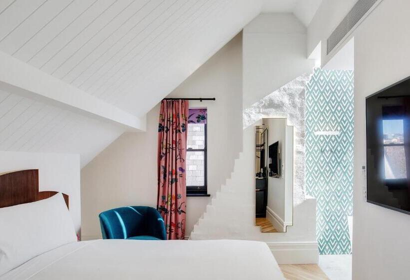 اتاق سوپریور با تخت بزرگ, Crystalbrook Albion