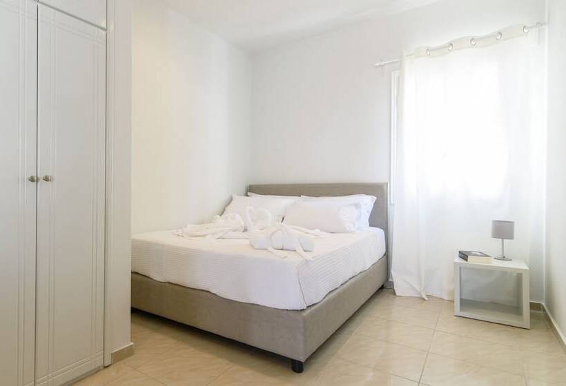 سوئیت با وان آب گرم, De_naxia Suites