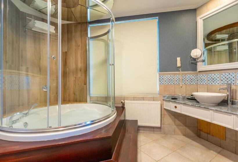 Suite with Hot Tub, Mirada Del Lago