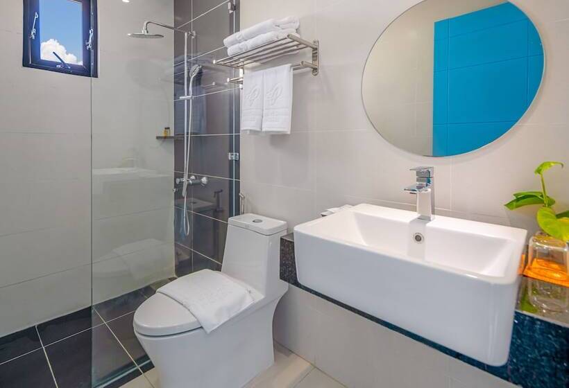 اتاق پریمیوم سه تخته, Platinum Danang