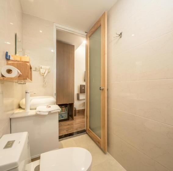 اتاق لوکس با بالکن, Raon Danang Beach   Stay 24h