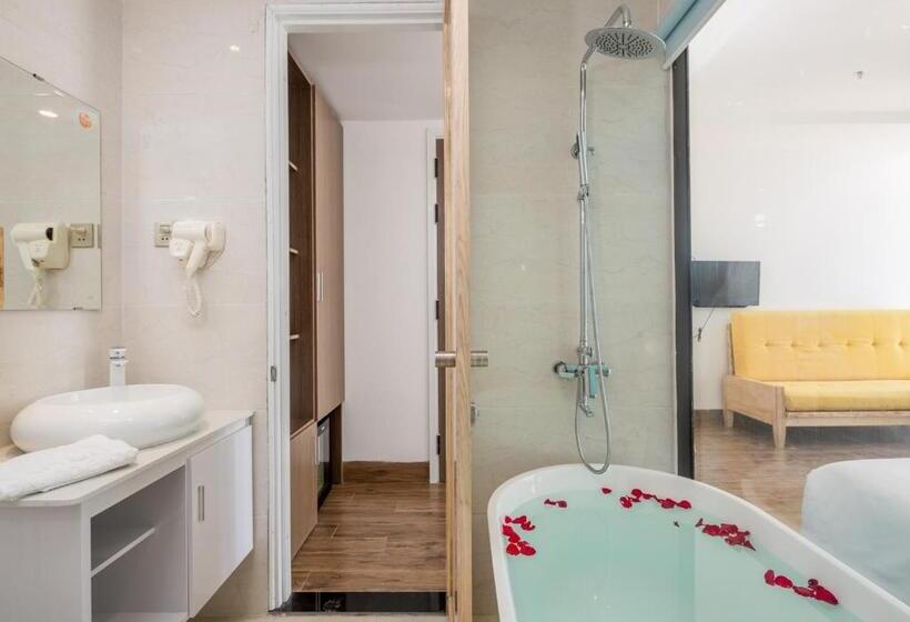سوییت جونیور با بالکن, Raon Danang Beach   Stay 24h