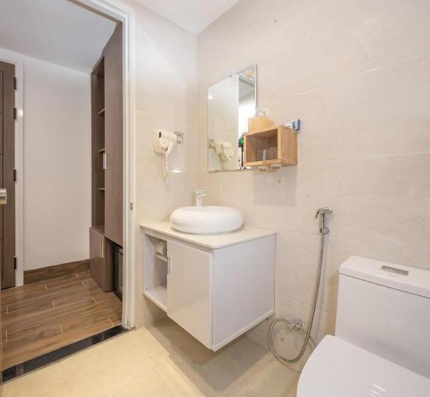 اتاق لوکس با بالکن, Raon Danang Beach   Stay 24h