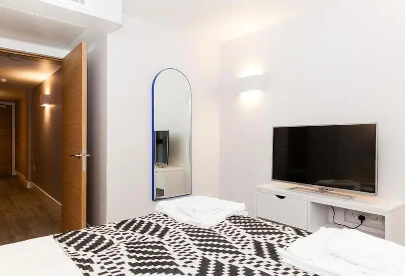 آپارتمان سوپریور 1 خوابه, Rockwell East Tower Bridge