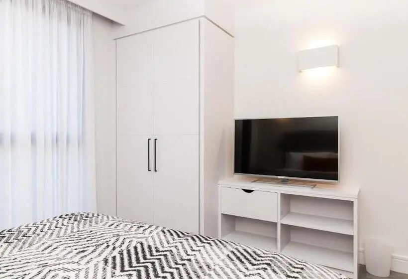 آپارتمان سوپریور 1 خوابه, Rockwell East Tower Bridge