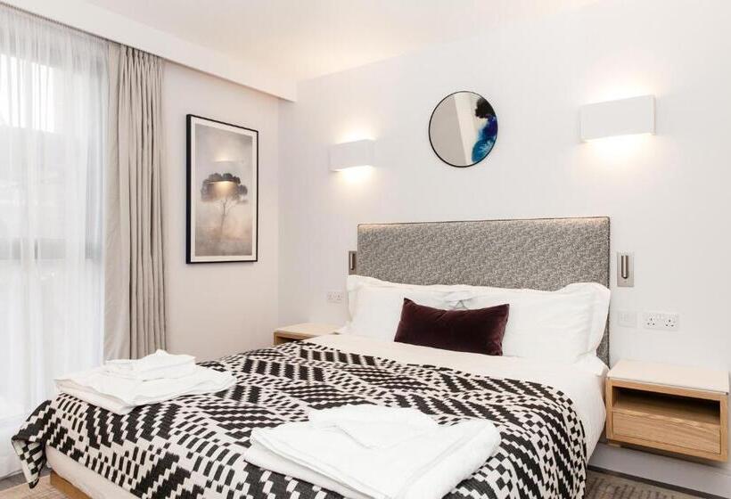 Апартаменты Superior 1 Спальня, Rockwell East Tower Bridge