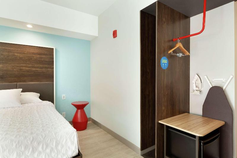 اتاق استاندارد با تخت بزرگ, Tru By Hilton Lake Charles