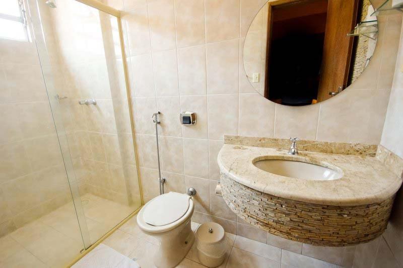 标准间, Ubaense Plaza