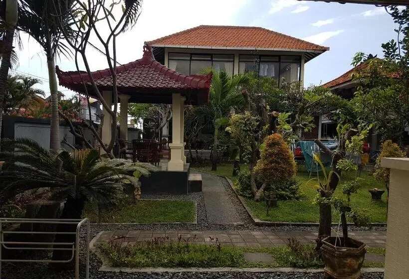 Deluxe-huone, Puri Mandhara Lovina