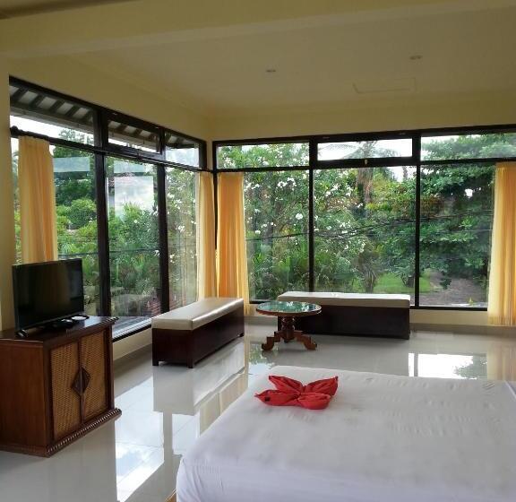 חדר משפחתי, Puri Mandhara Lovina