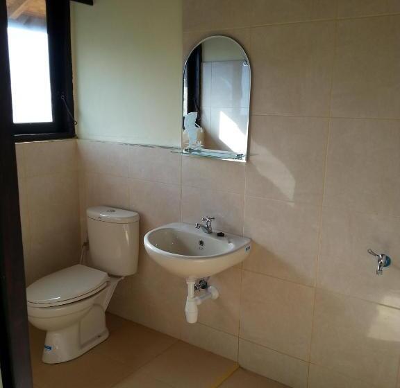 חדר משפחתי, Puri Mandhara Lovina