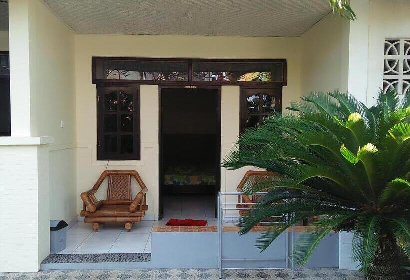 מיטה בחדר משותף, Puri Mandhara Lovina