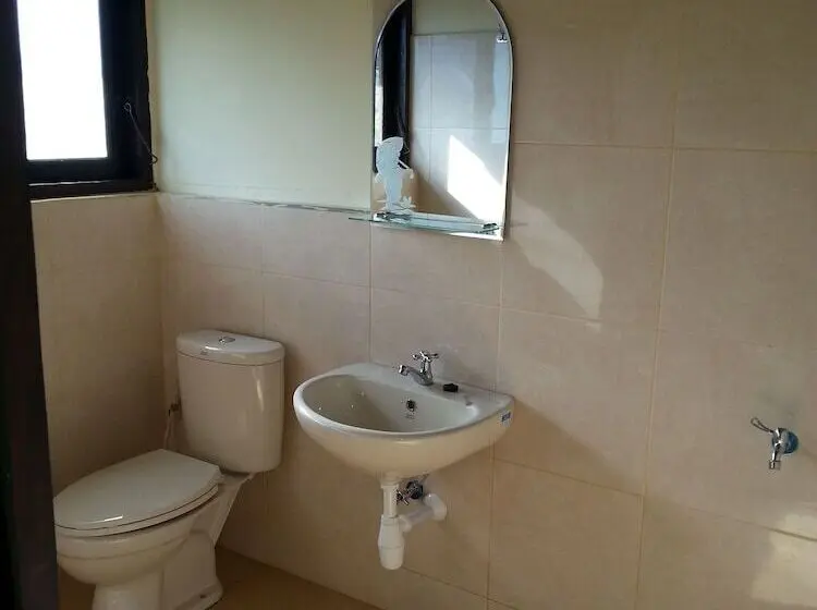 Perhehuone, Puri Mandhara Lovina