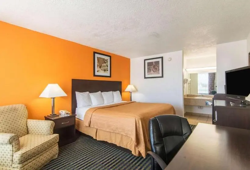 اتاق لوکس با تخت بزرگ, Motel 6liberal, Ks