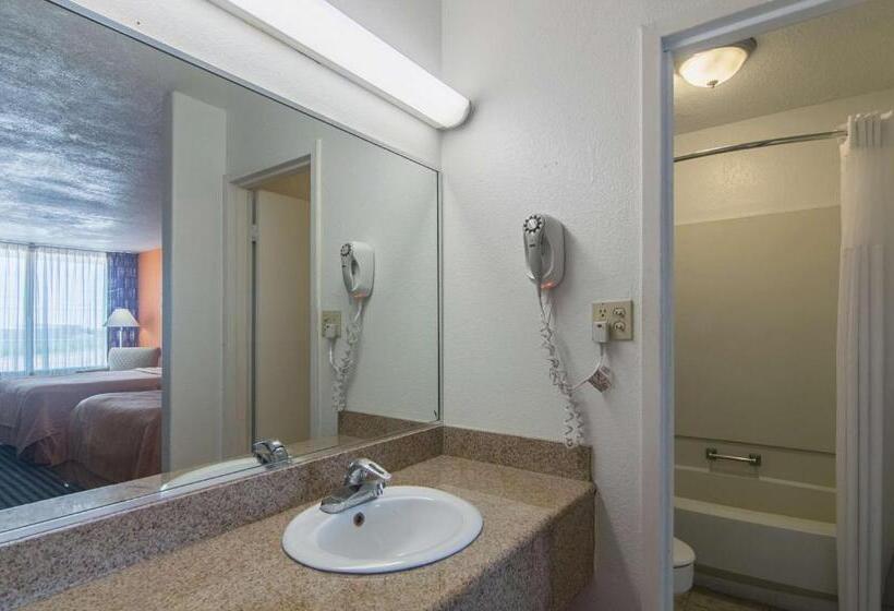اتاق لوکس چهار تخته, Motel 6liberal, Ks