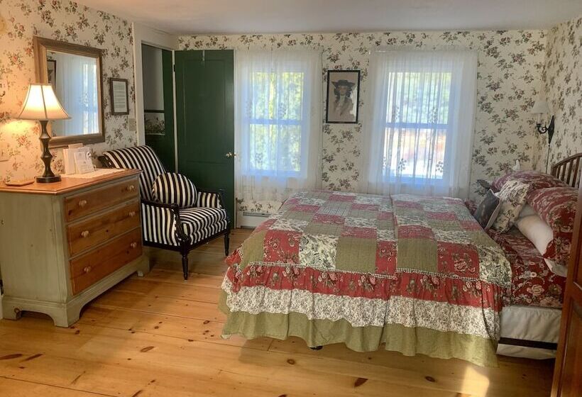 غرفة ديلوكس رباعية, Buttonwood Inn On Mount Surprise