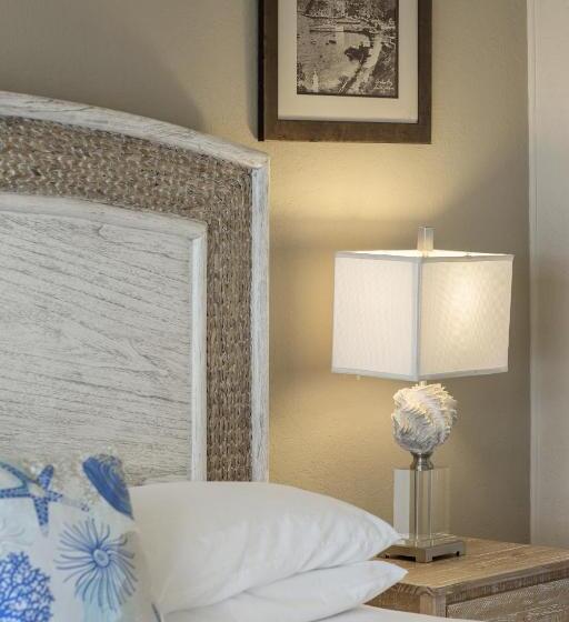 غرفة سوبيريور, Mac Rae