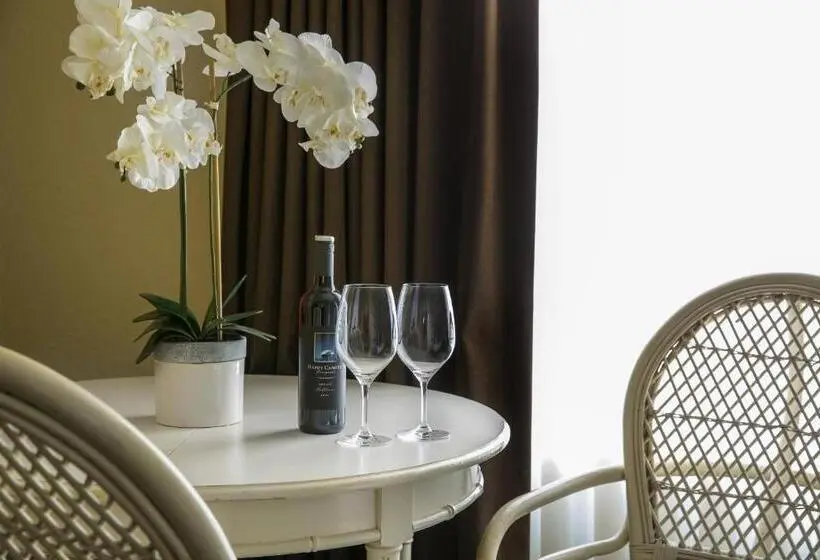 キングサイズベッドのスーペリアルーム, Mac Rae