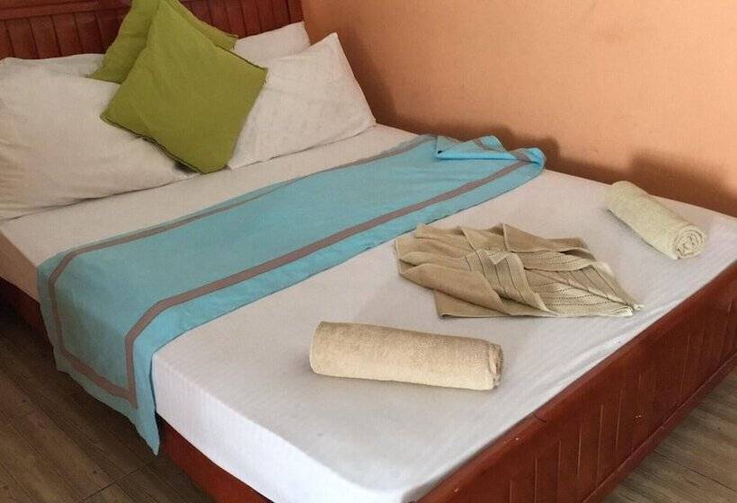 اتاق استاندارد, Beach Heaven Maldives Golden Turtle Guest House