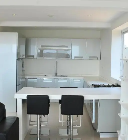 آپارتمان 2 خوابه, The Seventeen Apartment