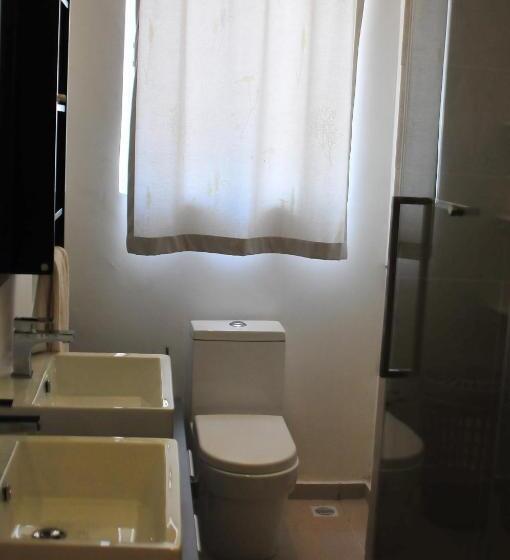 شقة 3 غرف, The Seventeen Apartment