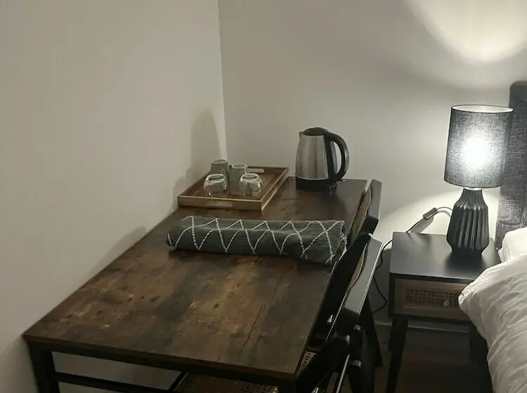 ダブルベッドのベーシックルーム, Minnies Rooms