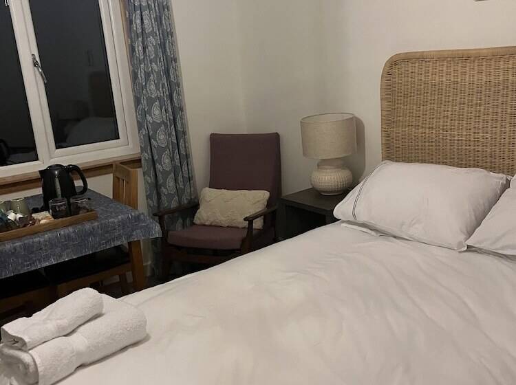Номер Базовый Двуспальная Кровать, Minnies Rooms