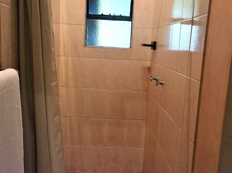 چادر با خدمات رفاهی لوکس, Phophonyane Falls Ecolodge