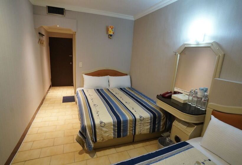 اتاق استاندارد چهار تخته, Yi Yuan