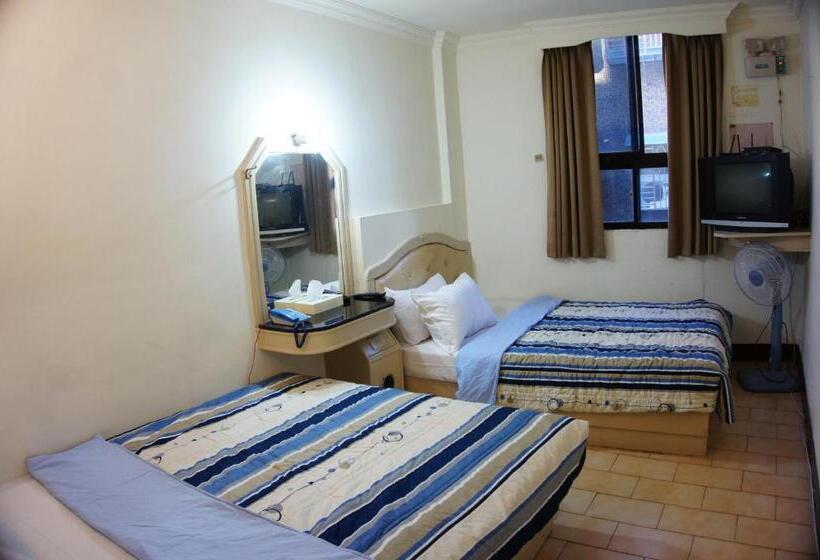 اتاق استاندارد چهار تخته, Yi Yuan