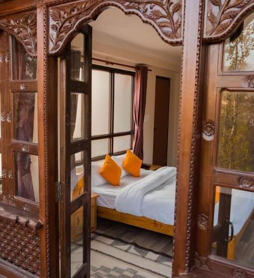 Economy Triple Room, Dhulikhel Boutique