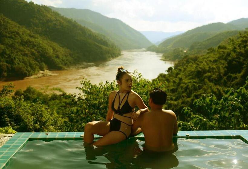 Президентский Люкс, Le Grand Pakbeng