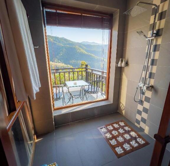 Семейный Номер, Le Grand Pakbeng