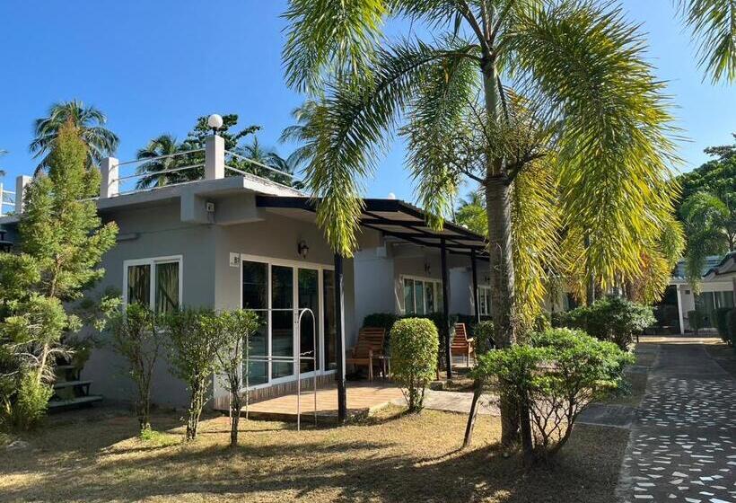 Quarto superior, Smile Resort Koh Mook