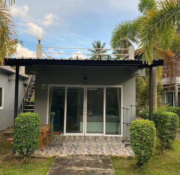 Quarto superior, Smile Resort Koh Mook