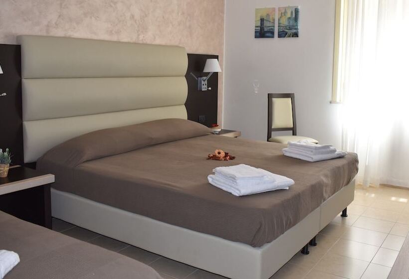 חדר סטנדרט לשלושה, Miramare Scilla Gyh Luxury